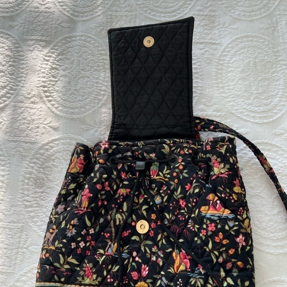 Vera Bradley EXCELLENT CONDITION Black  with floral quilted back pack. Size M main image 5